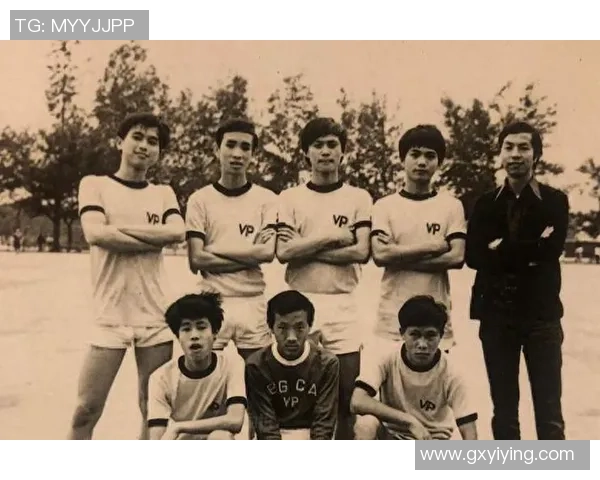 香港足球明星张国强的辉煌职业生涯与成就回顾 香港足球明星张国强的辉煌职业生涯与成就回顾