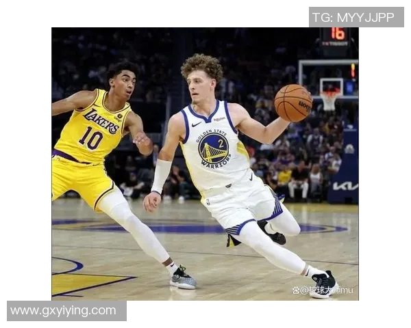 深圳网球队战术解析:如何在比赛中运用策略提升胜率与团队协作 深圳网球队战术解析:如何在比赛中运用策略提升胜率与团队协作