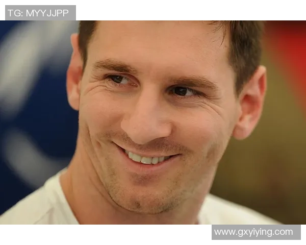 哪个足球明星的眼神让人觉得痴呆不已引发球迷热议和讨论 哪个足球明星的眼神让人觉得痴呆不已引发球迷热议和讨论